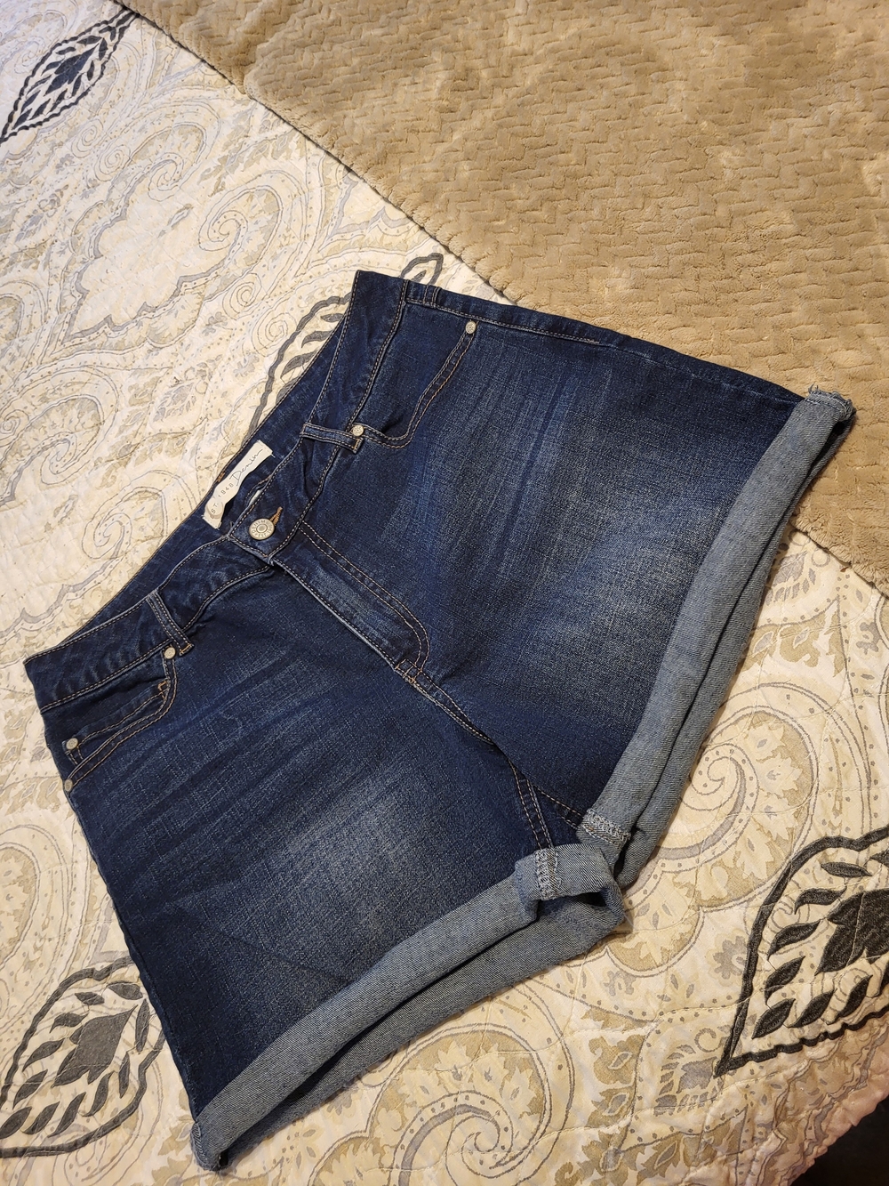 Women's Dark Blue Rolled-Hem Denim Shorts